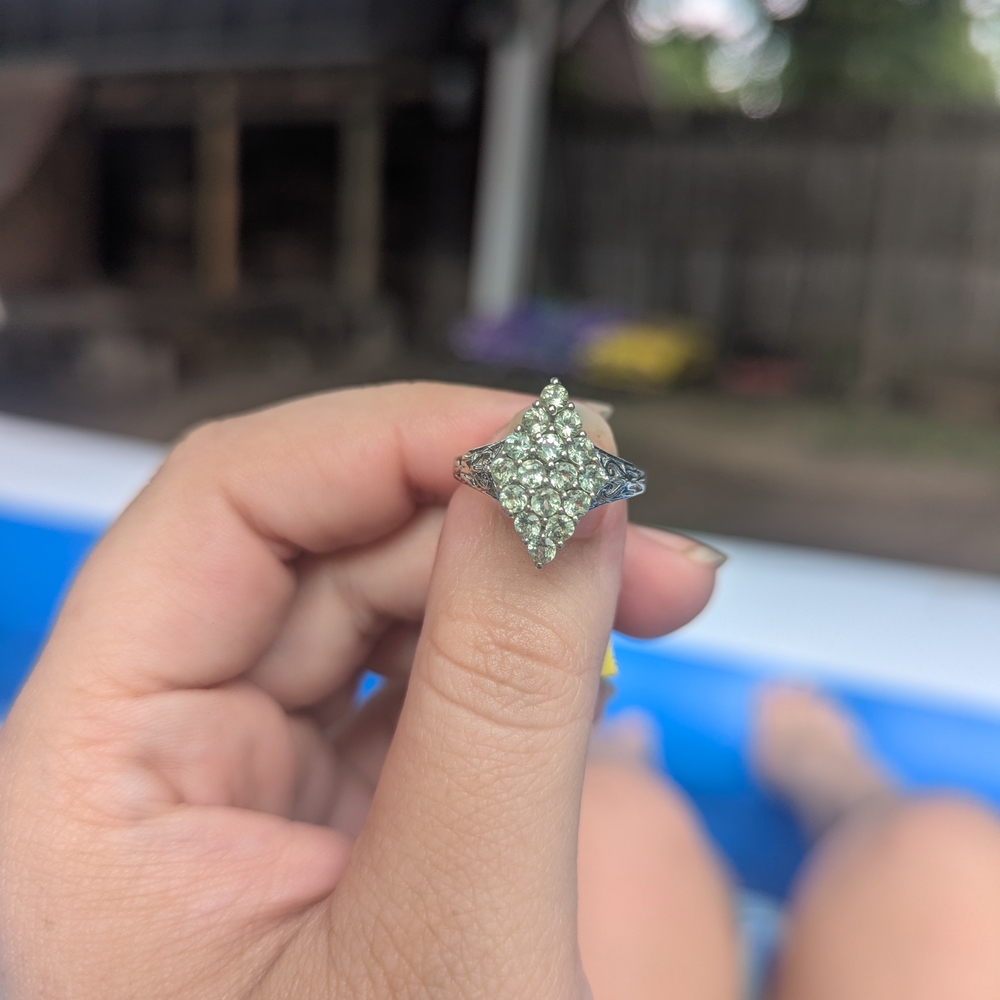 Yellow Apatite Cluster Ring (Size 6.0) 1.10 carots